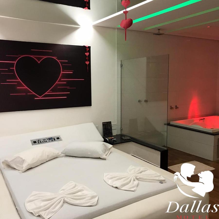 Dallas Motel Valparaiso de Goias Eksteriør bilde