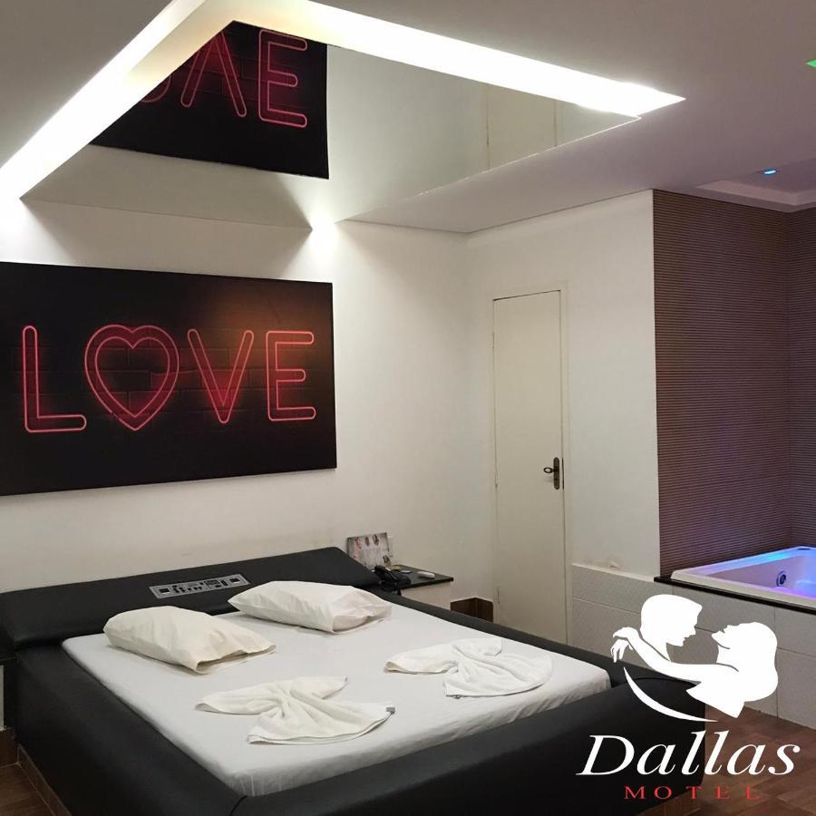 Dallas Motel Valparaiso de Goias Eksteriør bilde